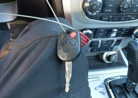 2010 Mercury Milan Premier z USA, uszkodzony, nr VIN 3MEHM0JA1AR648879